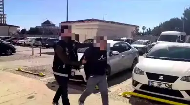 Adana'da Firari Uyuşturucu Hükümlüsü Yakalandı