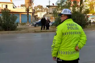 Adana'da 23 Yayaya Üst Geçit Cezası
