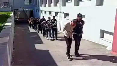 Adana'da 59 Torbacı Yakalandı, Çok Miktarda Uyuşturucu Ele Geçirildi