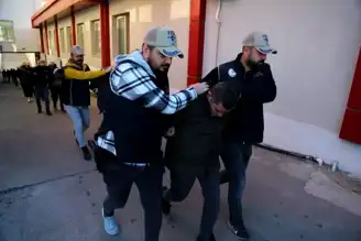 FETÖ Finans Ağına Operasyon: 8 Tutuklama