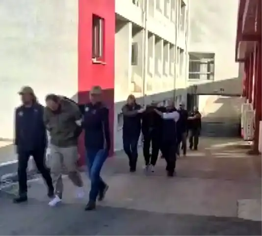 Adana'da DEAŞ Operasyonu: 4 Terörist Yakalandı