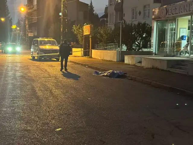 Adana'da Genç Adam Silahla Öldürüldü