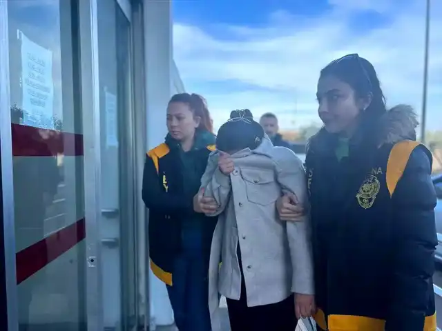 Boşanma Aşamasındaki Kadın Eşini Bıçakladı